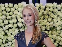 The Red Carpet Fashion Show 2016