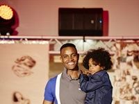 The Red Carpet Fashion Show 2016