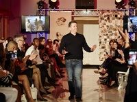 The Red Carpet Fashion Show 2016