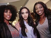 The Red Carpet Fashion Show 2016