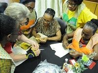 Rachel du Toit demonstrates step by step on how to make fabric yoyos that can be applied in many beautiful ways.