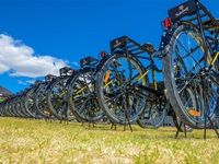 Qhubeka hands over bikes in Paarl