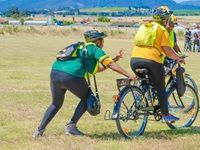 Qhubeka hands over bikes in Paarl