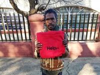 Tow truck drivers use their 67 minutes to distribute blankets