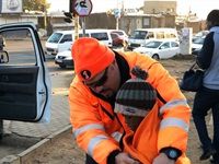 Tow truck drivers use their 67 minutes to distribute blankets