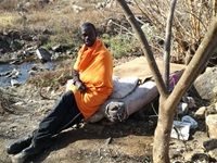 Tow truck drivers use their 67 minutes to distribute blankets