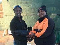 Tow truck drivers use their 67 minutes to distribute blankets