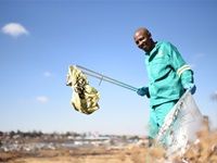 City of Joburg spends Mandela Day cleaning up Orlando West