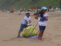 South Africans show up to clean up