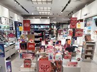 Foschini - Decorations, Visual Merchandising, Signage 1