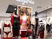 Truworths - Decorations, Visual Merchandising 1