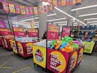 Game - Visual merchandising, signage 1